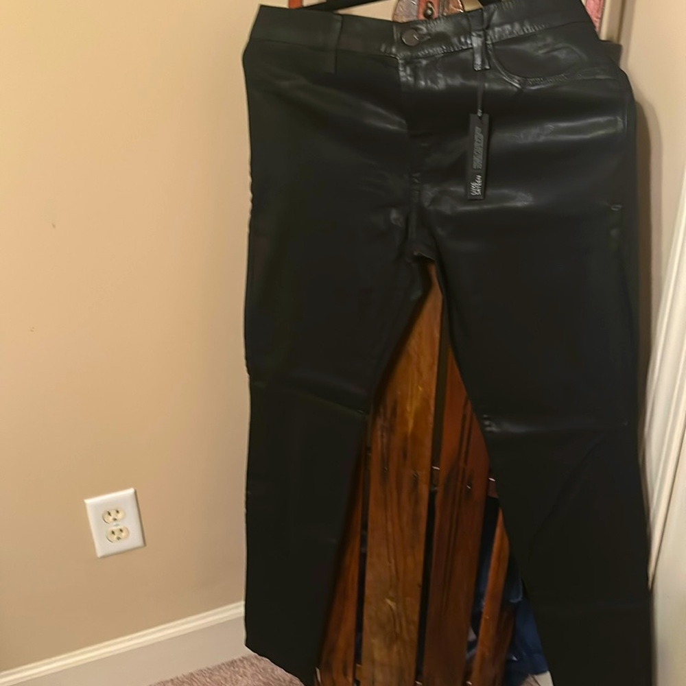 J Brand Super Skinny Style 485V090 Black